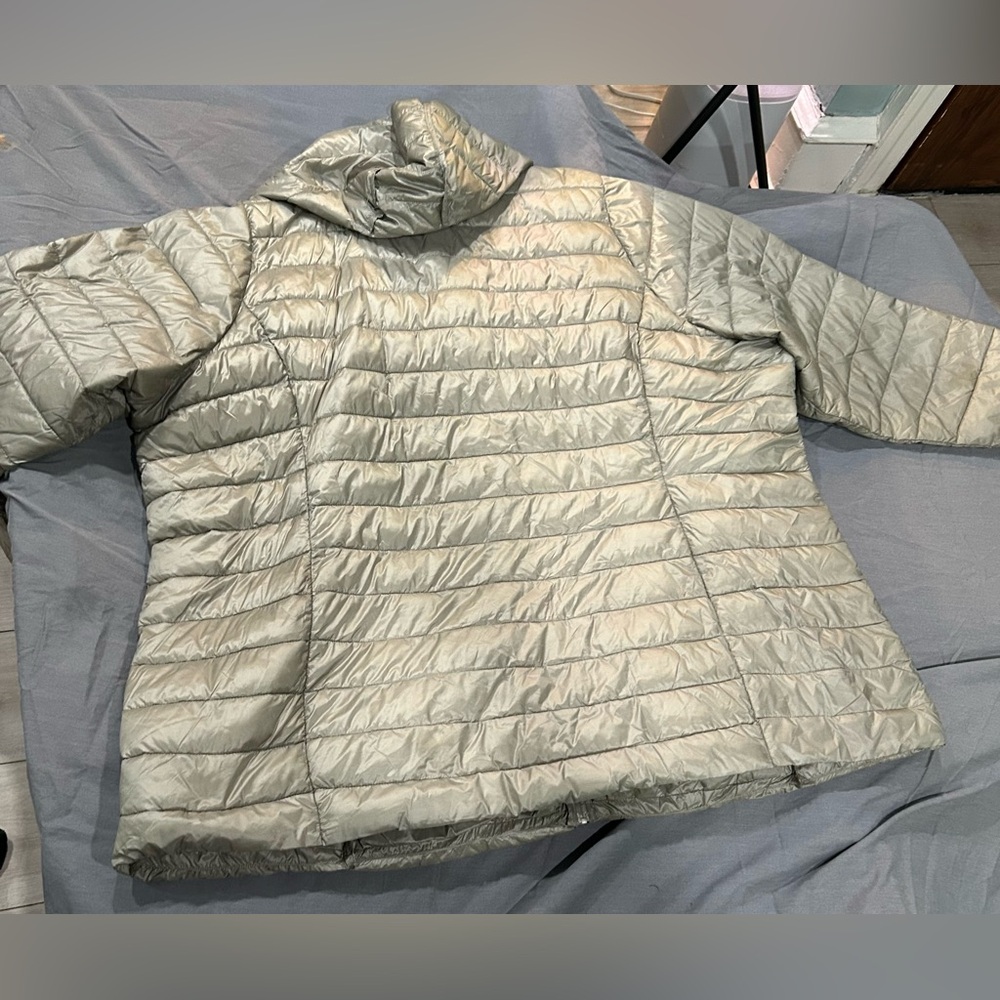 Light Gray Quilted Hooded Jacket - image 4